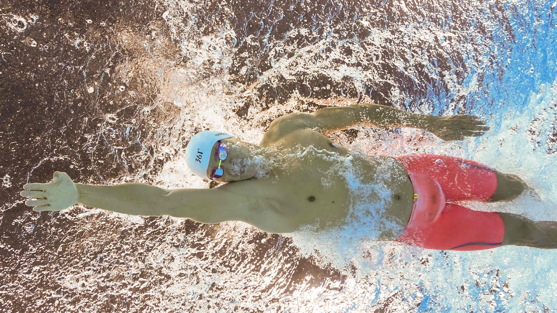 孔德欧冠半决赛接管比赛，如加拿大掀翻芬兰般震撼足坛