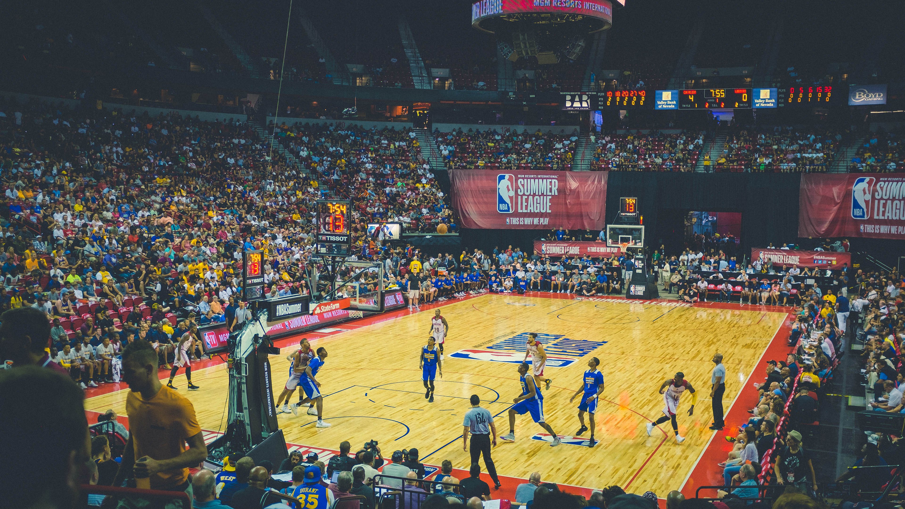 京多安用实力证明自己，中纽之战中的中场大师